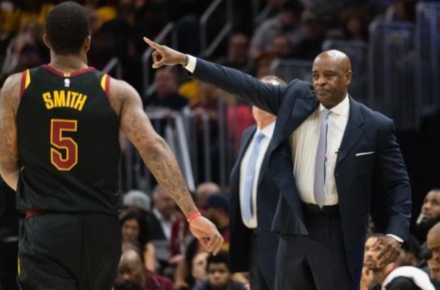 都属于违例 都属于违例