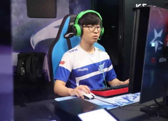 定最后席位 定最后席位